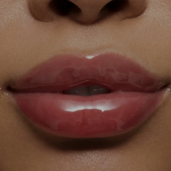 Kylie Cosmetics gloss drip FALL IN LOVE/sheer red berry with charm attached. - Picture 5 of 6